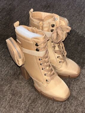 Steve Madden Tan Lace-Up Block Heel Ankle Boots with Detachable Pocket